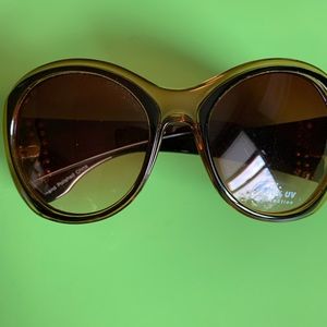 Sunglasses- Oversized Brown 100% UV Protection Women’s Fashion Rhinestones